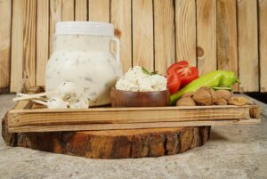 TAM YAĞLI KOYUN SİİRT OTLU TULUM PEYNİRİ