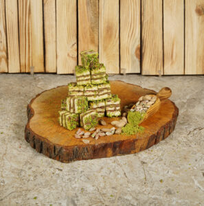 FISTIKLI KATKAT BAKLAVA DİLİMİ
