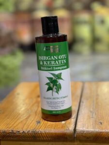 SOFTOPLUS ISIRGAN OTU VE KERATİN ŞAMPUAN 400 ML 